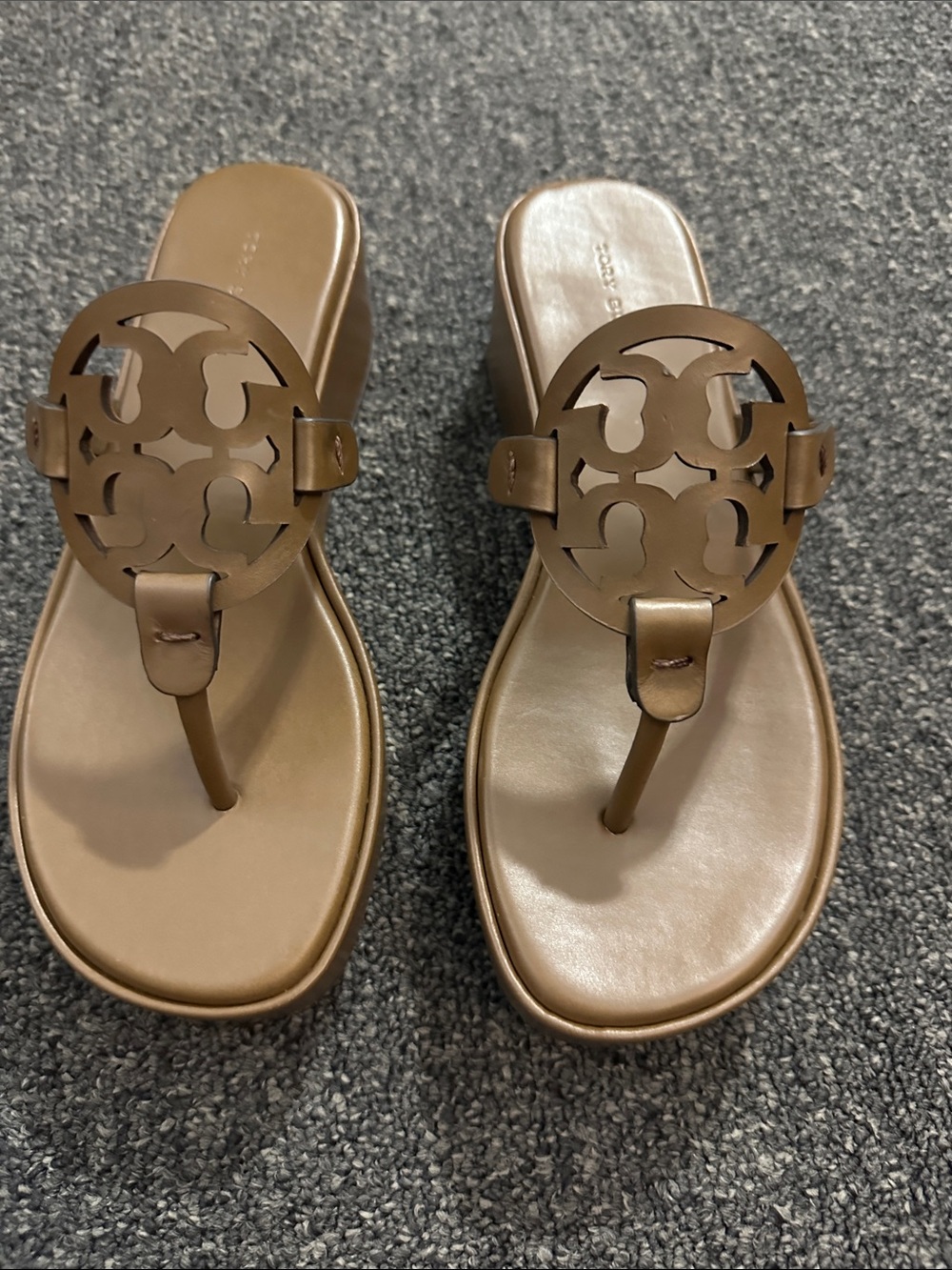 Women’s Tory Burch Brown Platform Sandals Size 5.5 NWOB